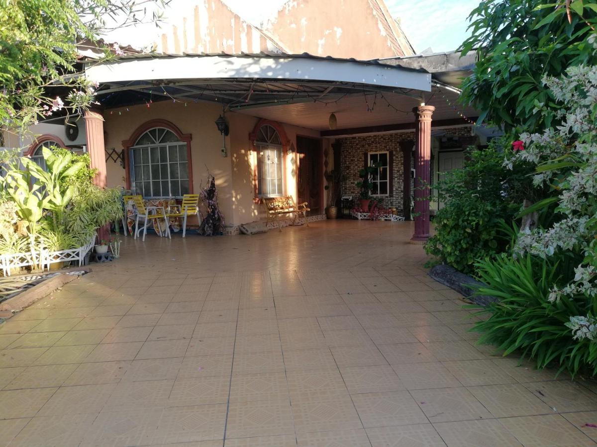 Love Homestay Ct Kangar Exterior photo